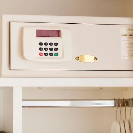 Houseboat Little Amstel بوتيل *