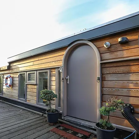 Houseboat Little Amstel Ботель *