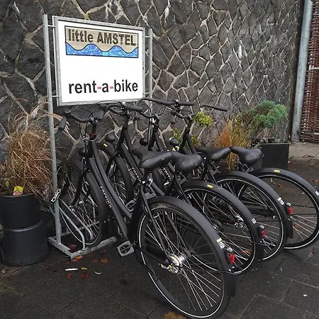 船屋 小阿姆斯特尔船屋 *