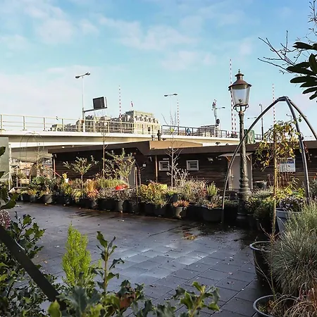 小阿姆斯特尔船屋 船屋