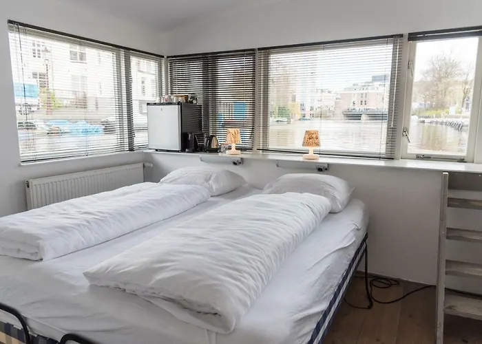 Houseboat Little Amstel Úszó hotel Amszterdam