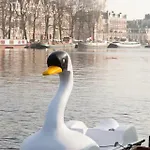 Houseboat Little Amstel بوتيل *